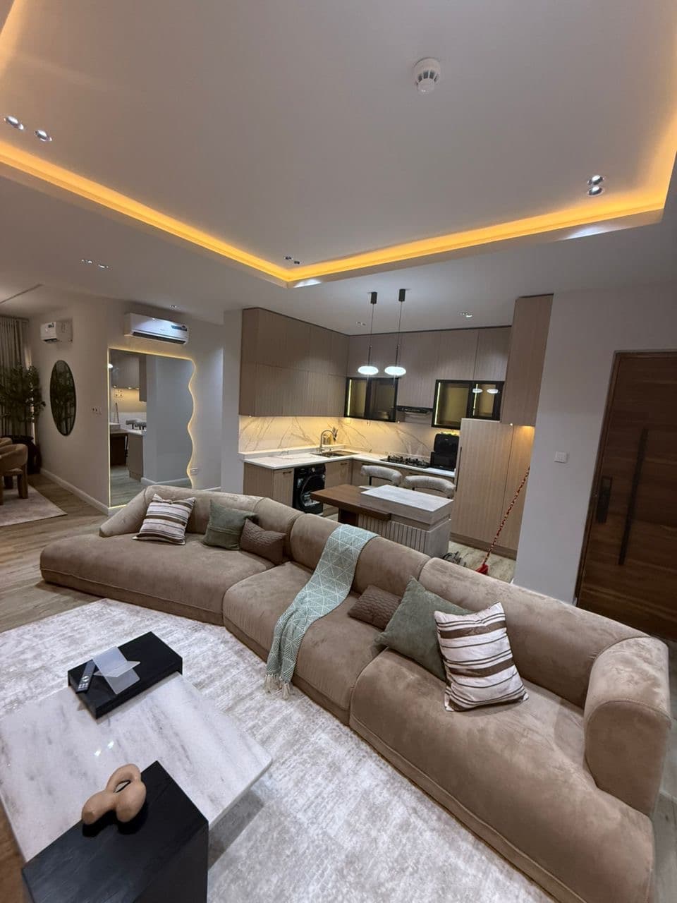 1 bedroom apartment for short let